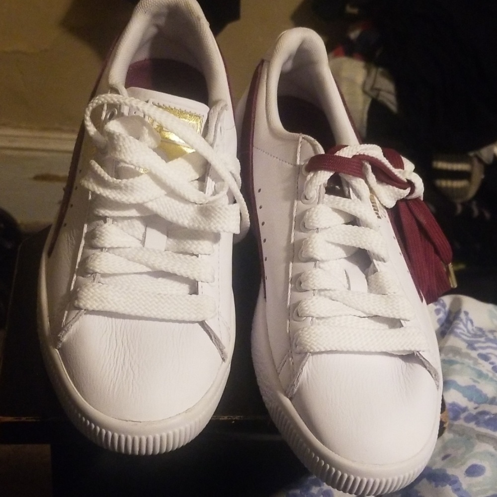 Sneakers